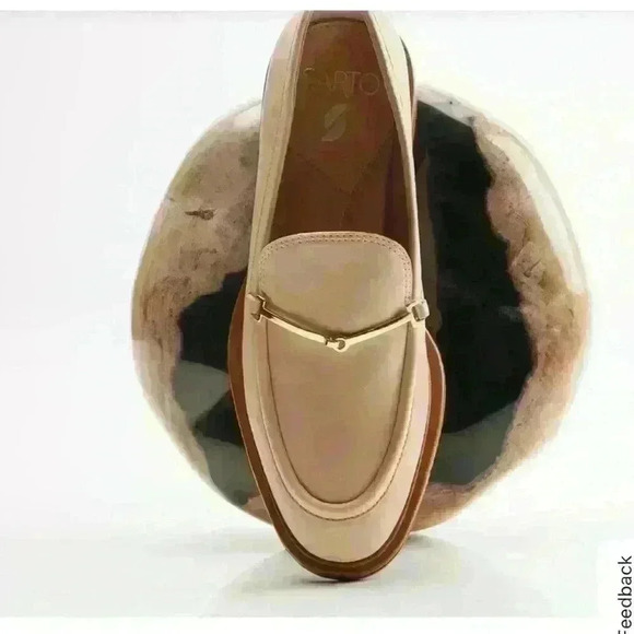 NIB Sarto ladies blush colored loafers- NWT and gorgeous Italian craftsmanship - Picture 2 of 9